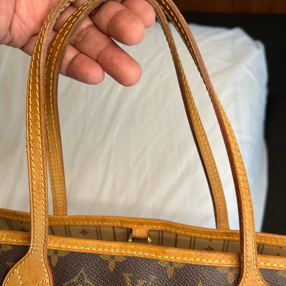 Authentic Louis Vuitton Monogram Never PM Full Tote - Picture 9 of 16